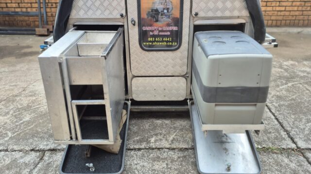 AHA 45 – Front fridge kitchen outside