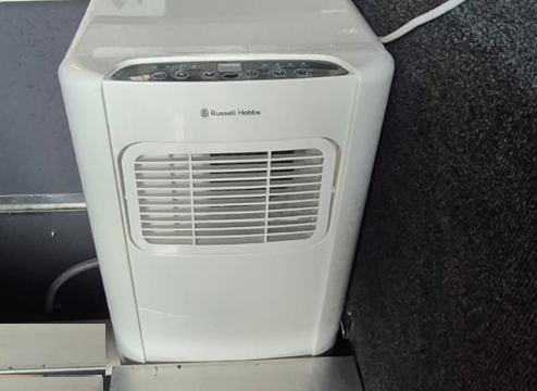 Air Conditioner Russel Hobs