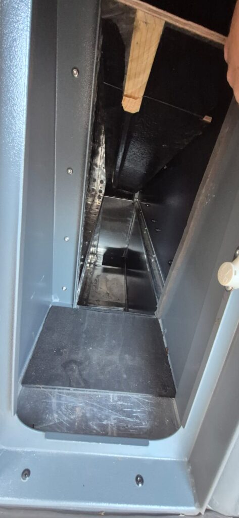 1.1OPEN with Floor LIFTED UP