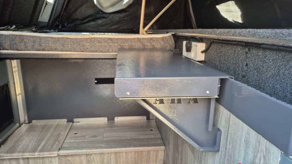8.Inside Sliding Table 2