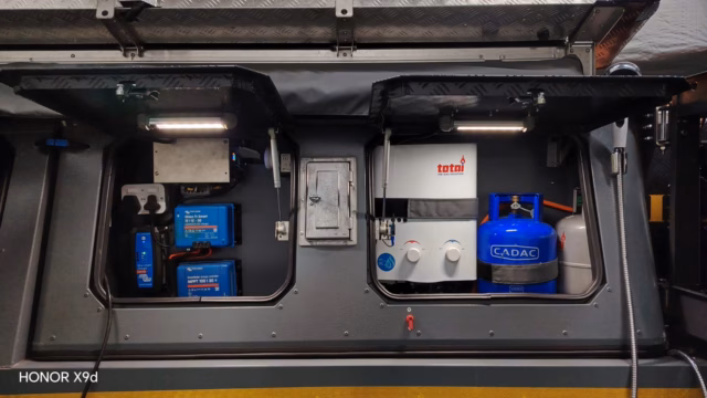 10.electrical-gas-compartment-1.jpeg