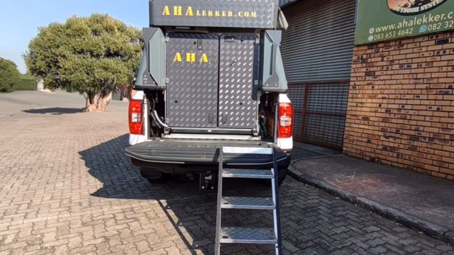 11.ladder-on-bakkie-tailgate.jpeg